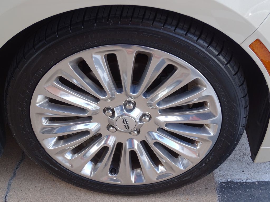 2014 Lincoln MKZ Image 18