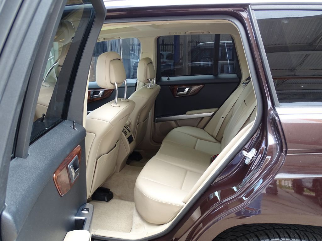 2012 Mercedes-Benz GLK-Class Image 16