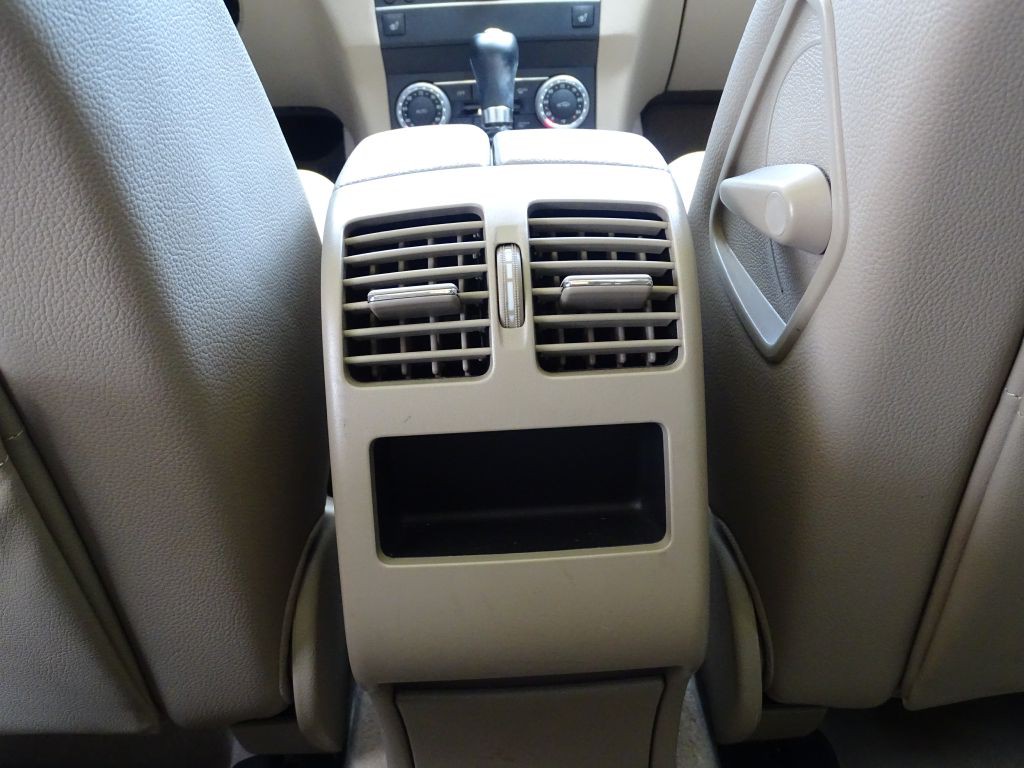 2012 Mercedes-Benz GLK-Class Image 17