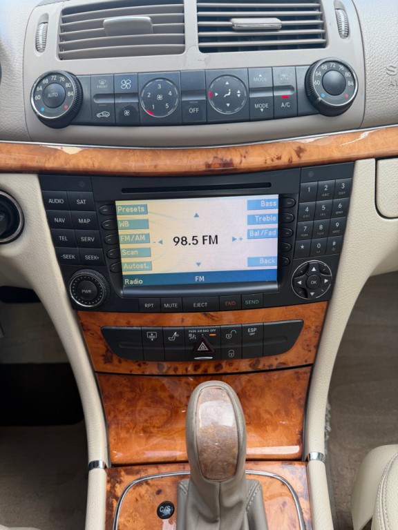 2006 Mercedes-Benz E-Class Image 13