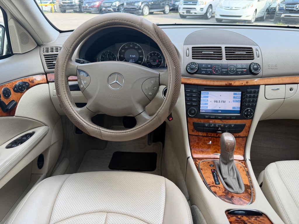 2006 Mercedes-Benz E-Class Image 16