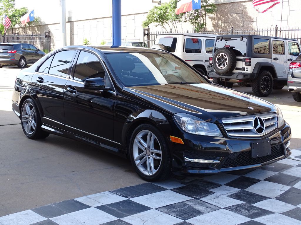 2013 Mercedes-Benz C-Class Image 6