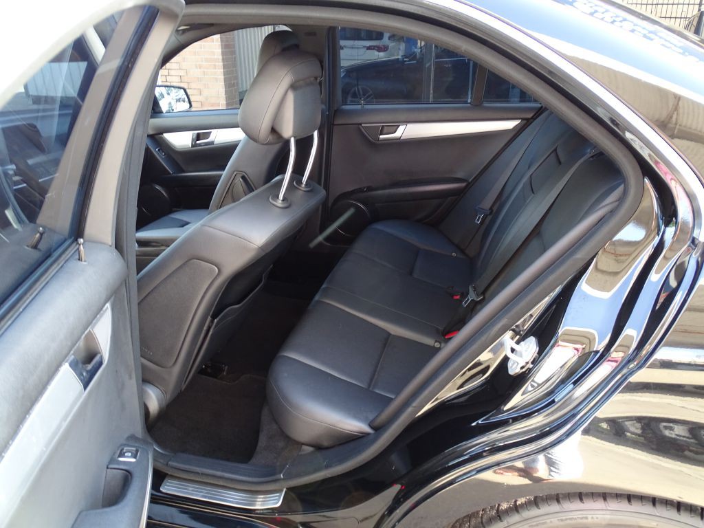 2013 Mercedes-Benz C-Class Image 9