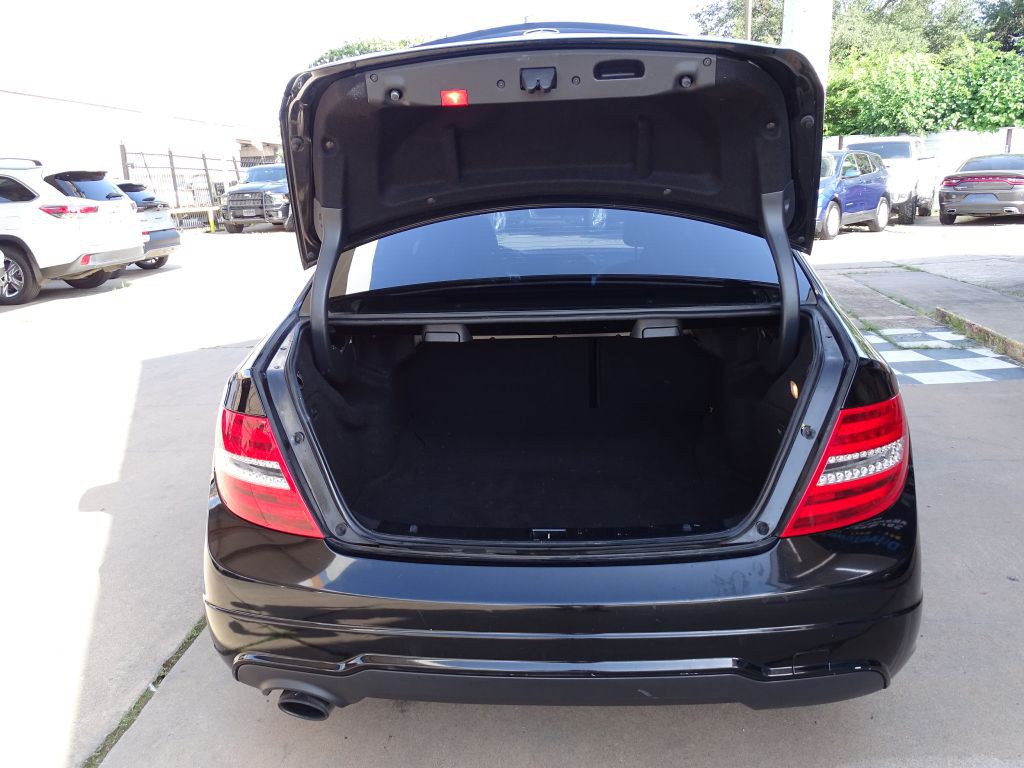 2013 Mercedes-Benz C-Class Image 16
