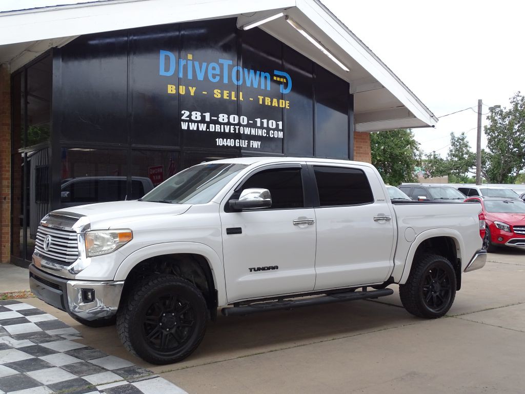 2017 Toyota Tundra Image 1
