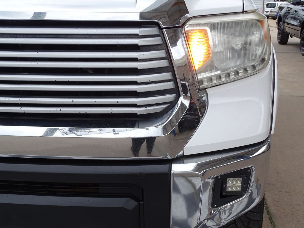 2017 Toyota Tundra Image 7