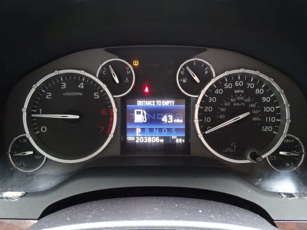 2017 Toyota Tundra Image 11