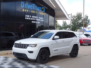 Image for 2018 Jeep Grand Cherokee Laredo ID: 7513139