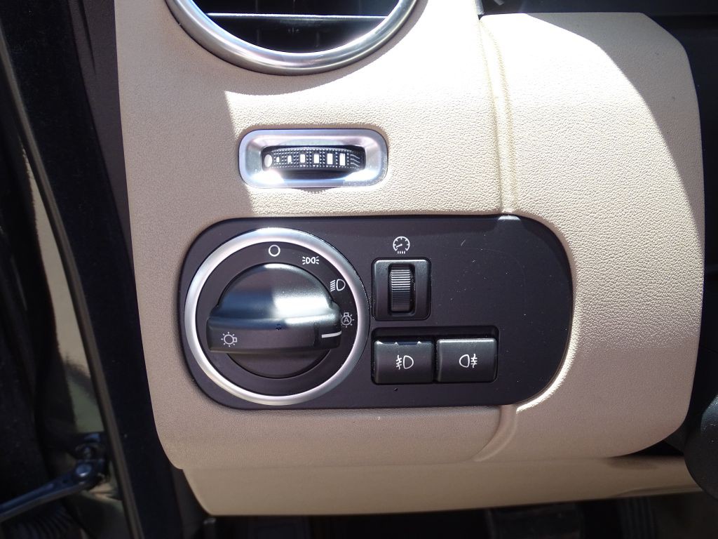 2012 Land Rover LR4 Image 7