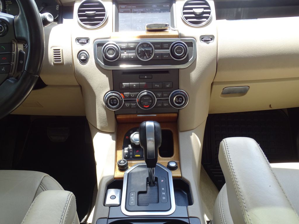 2012 Land Rover LR4 Image 14