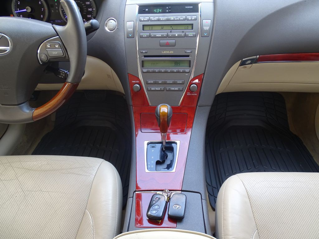 2012 Lexus ES Image 12