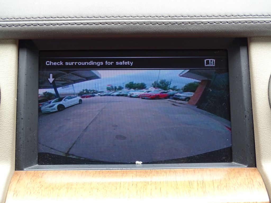 2016 Land Rover LR4 Image 10