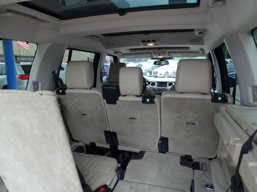 2016 Land Rover LR4 Image 25