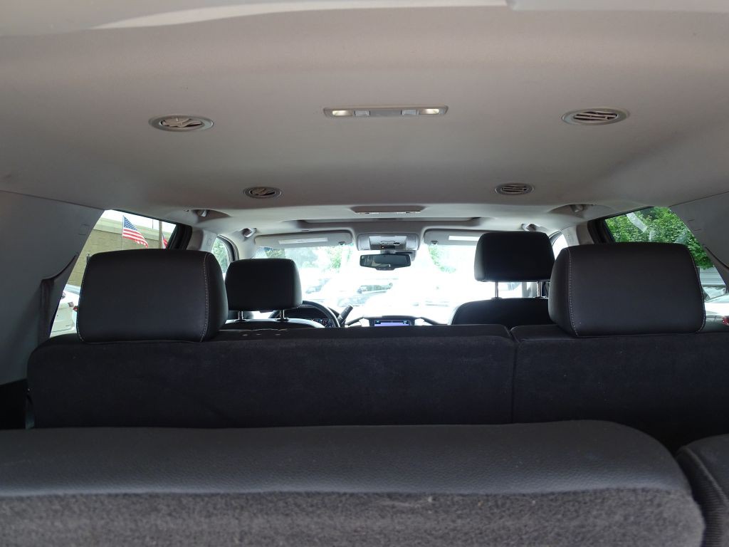 2016 Chevrolet Tahoe Image 21