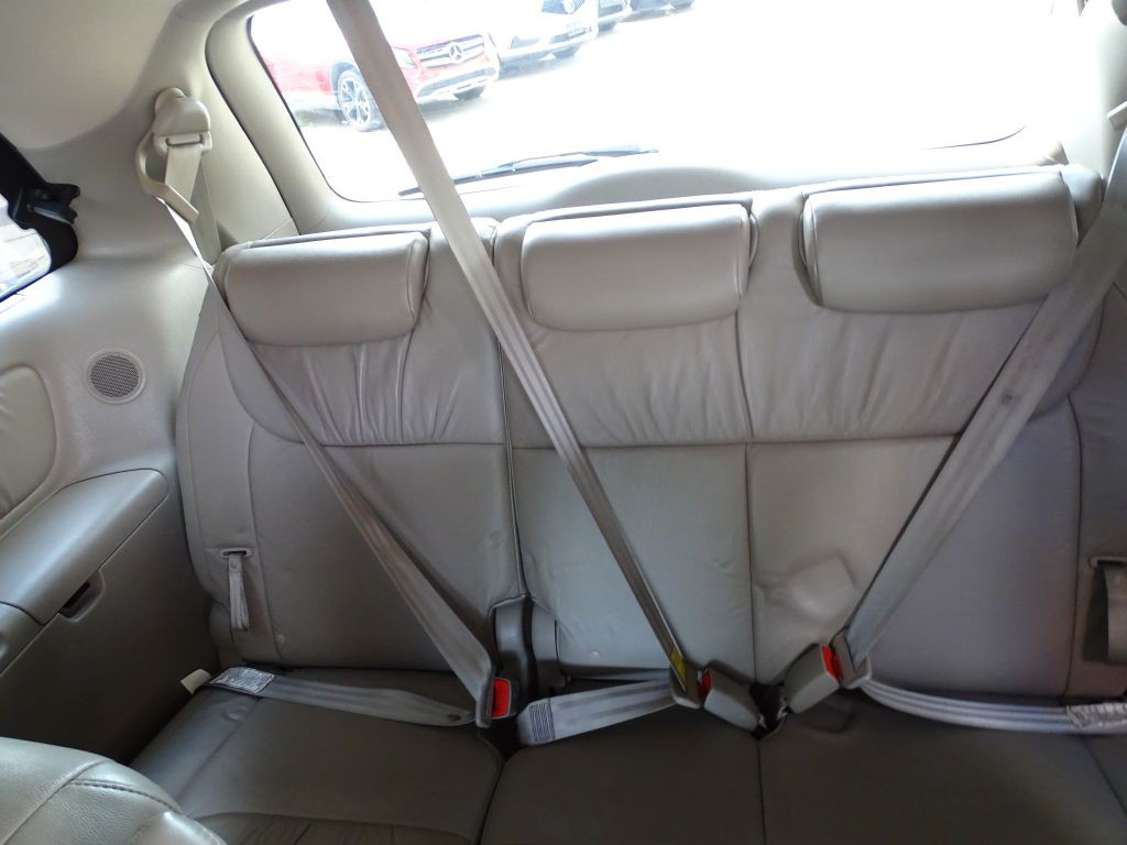 2010 Toyota Sienna Image 8