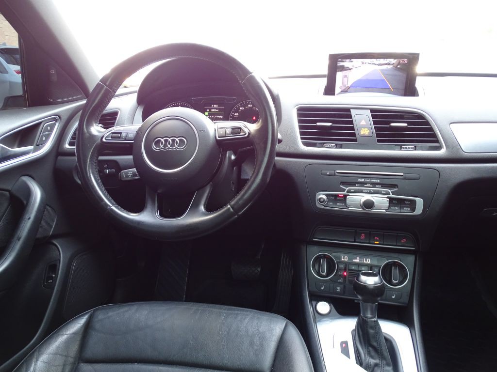 2016 Audi Q3 Image 12