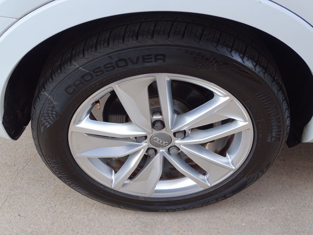 2016 Audi Q3 Image 19