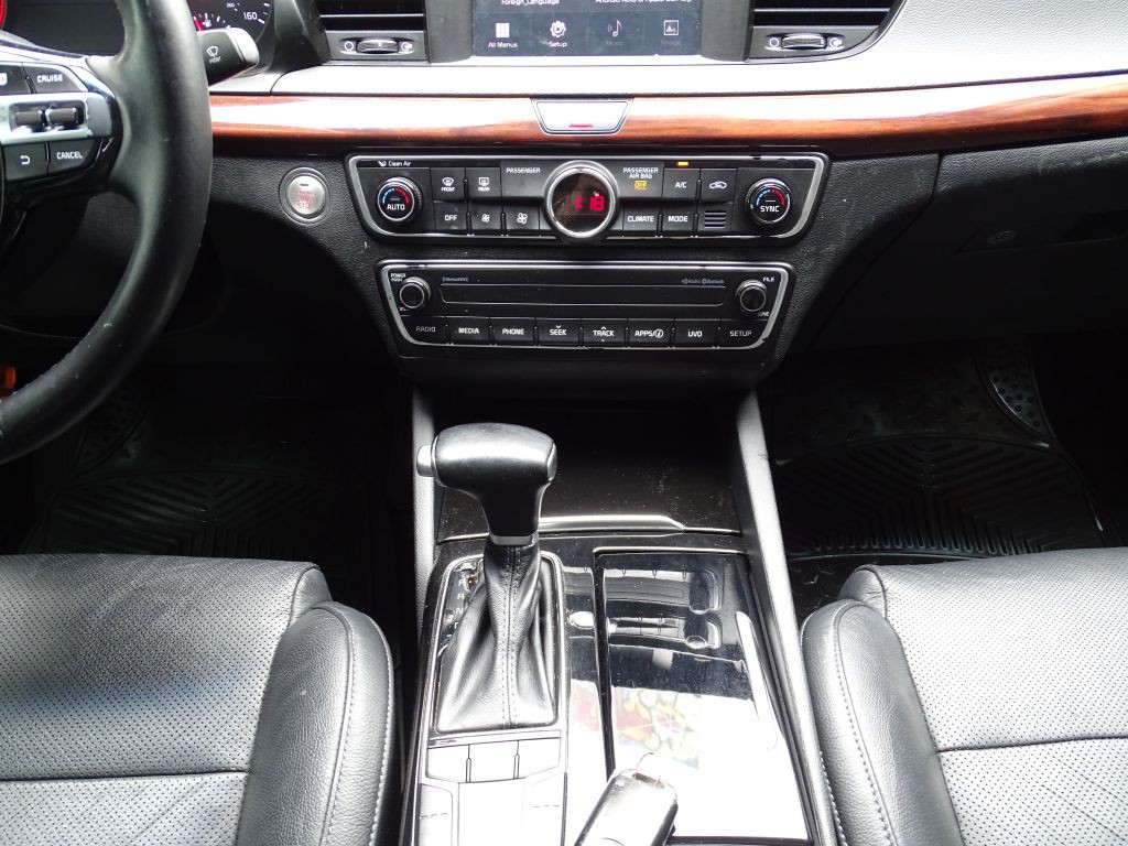 2017 Kia Cadenza Image 15