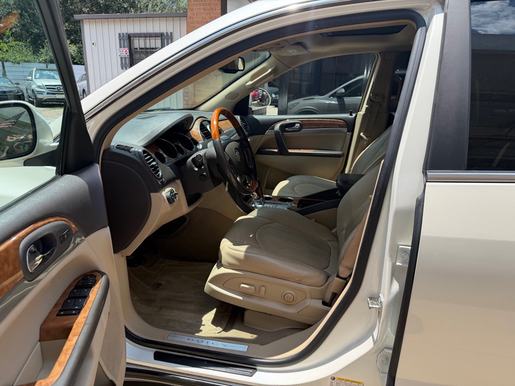 2010 Buick Enclave Image 8