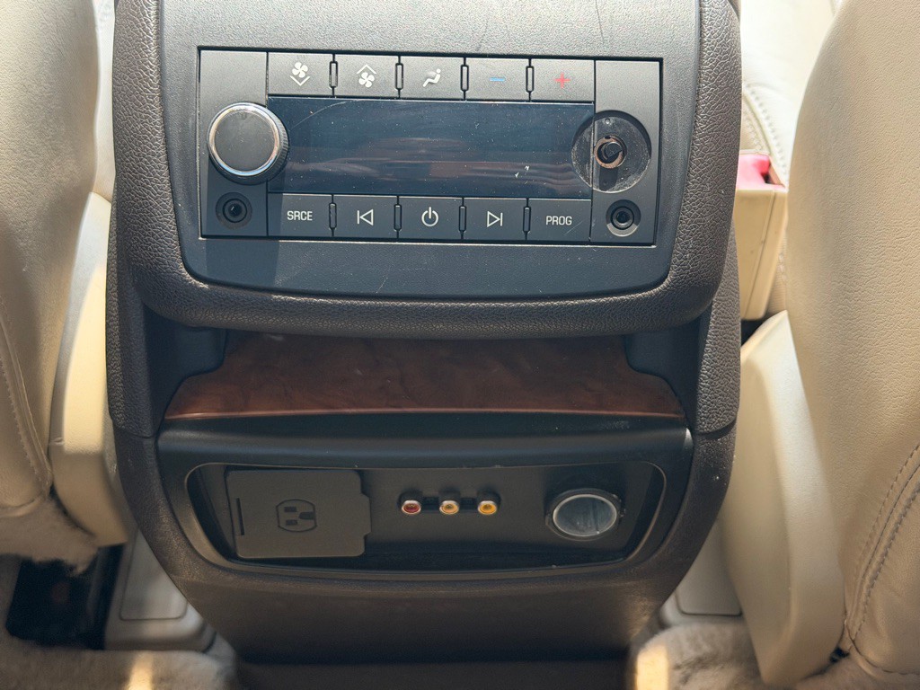 2010 Buick Enclave Image 14