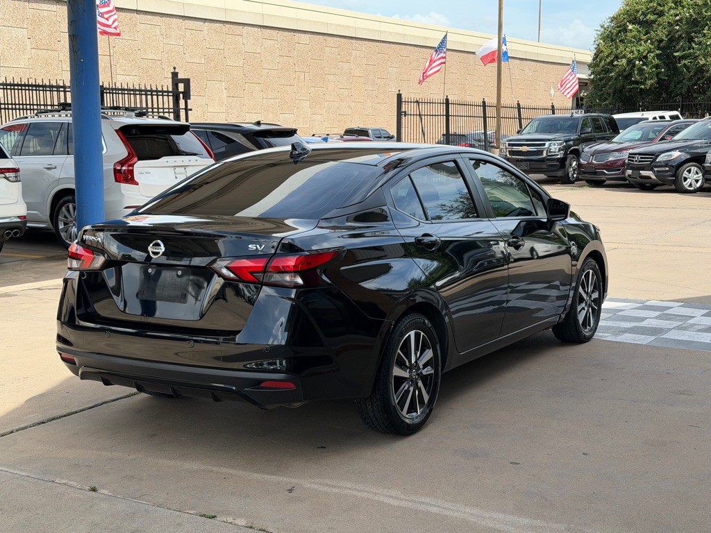 2021 Nissan Versa Image 5