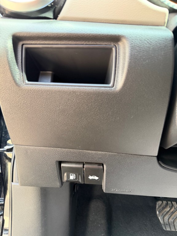 2021 Nissan Versa Image 15