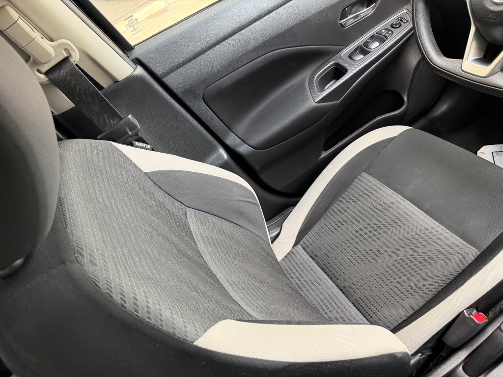 2021 Nissan Versa Image 18