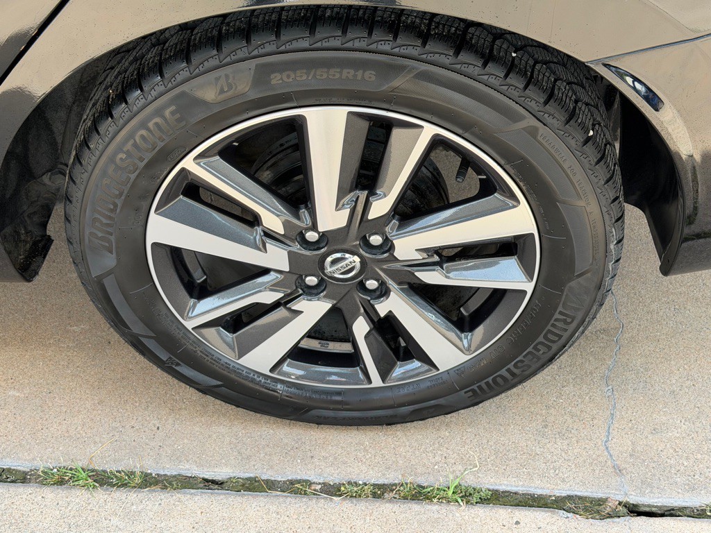 2021 Nissan Versa Image 20