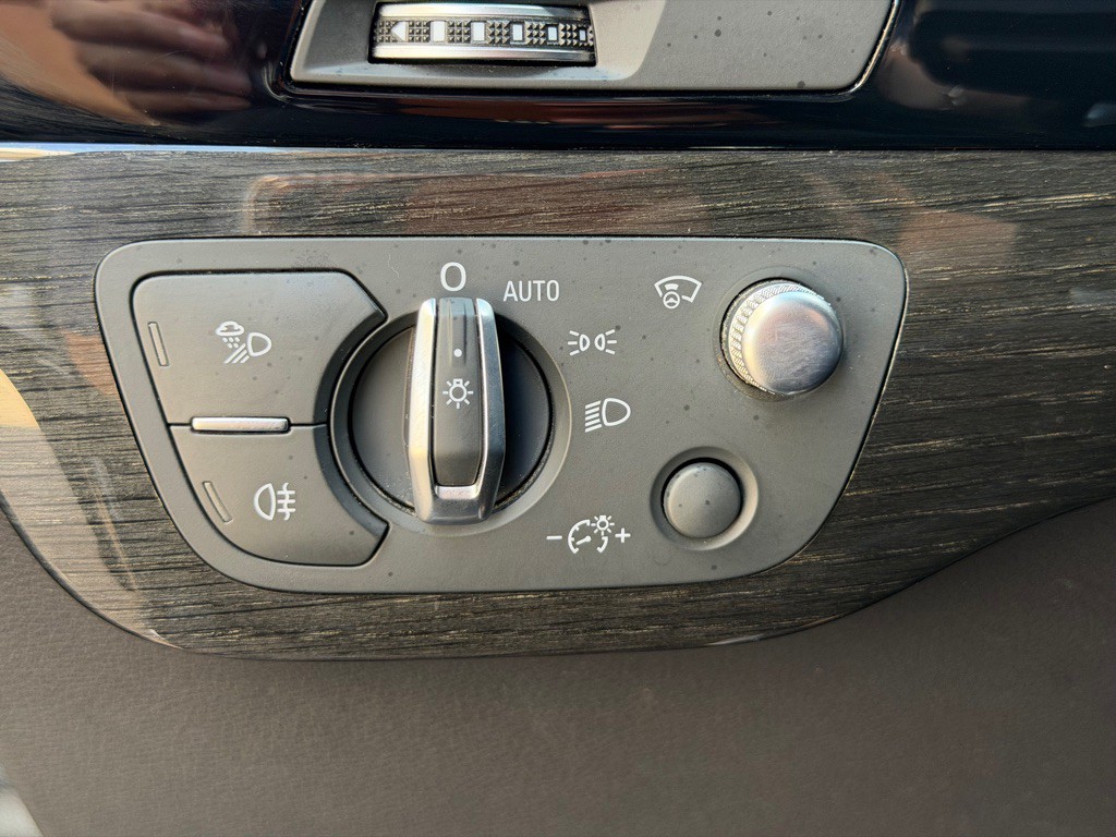 2018 Audi Q7 Image 9