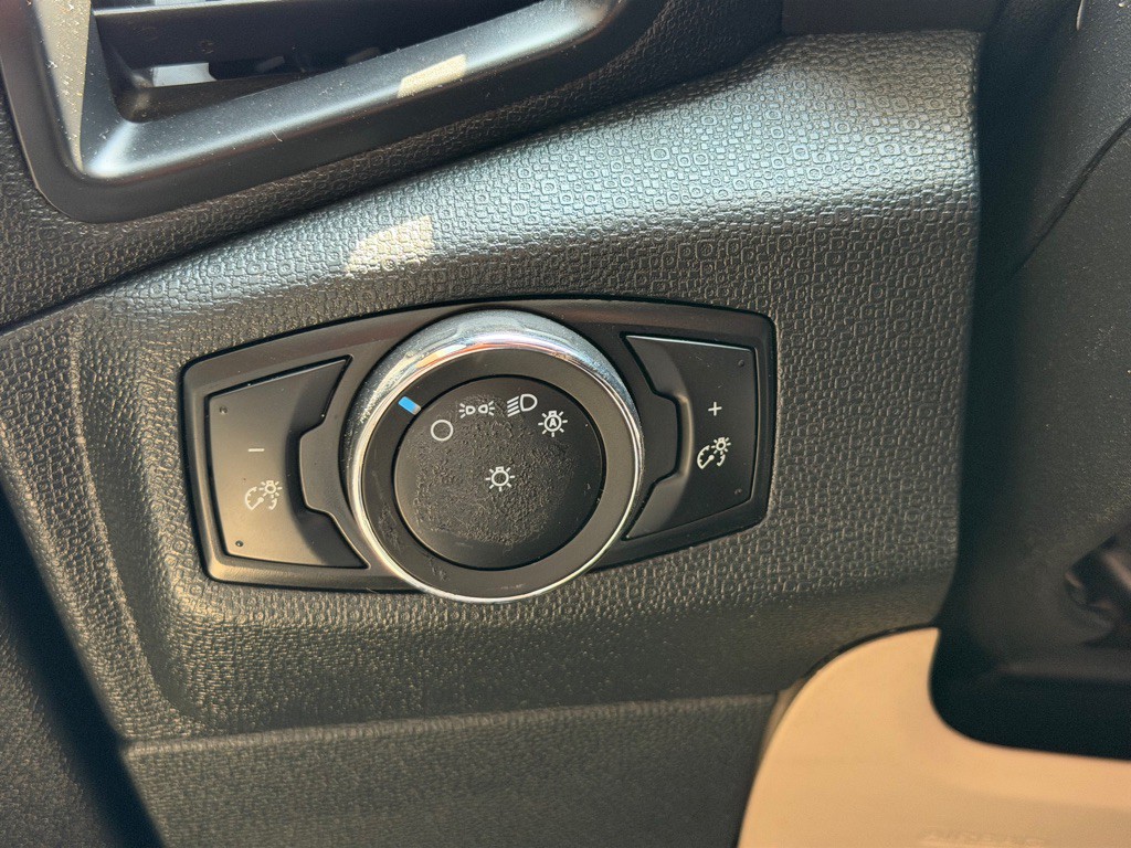 2018 Ford Econoline Image 12