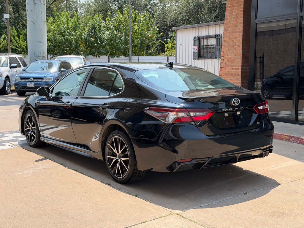 2022 Toyota Camry Image 3