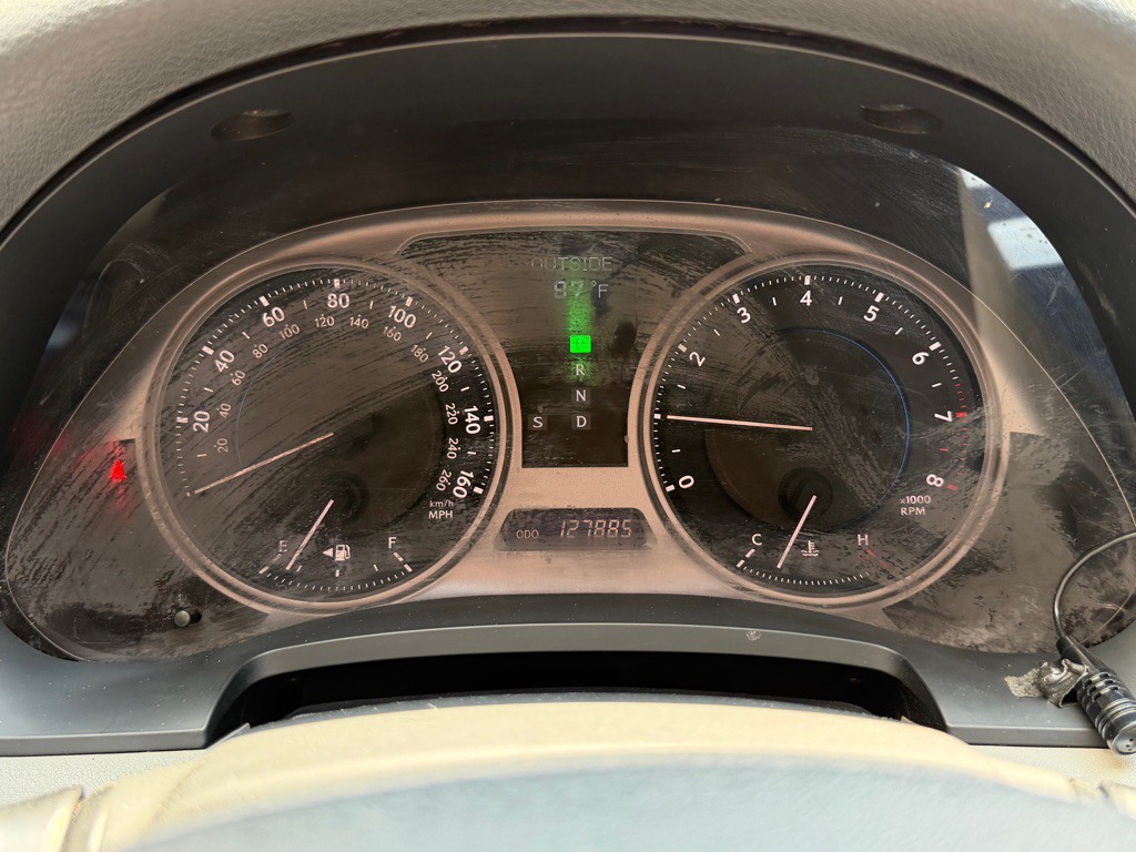 2010 Lexus IS Image 10