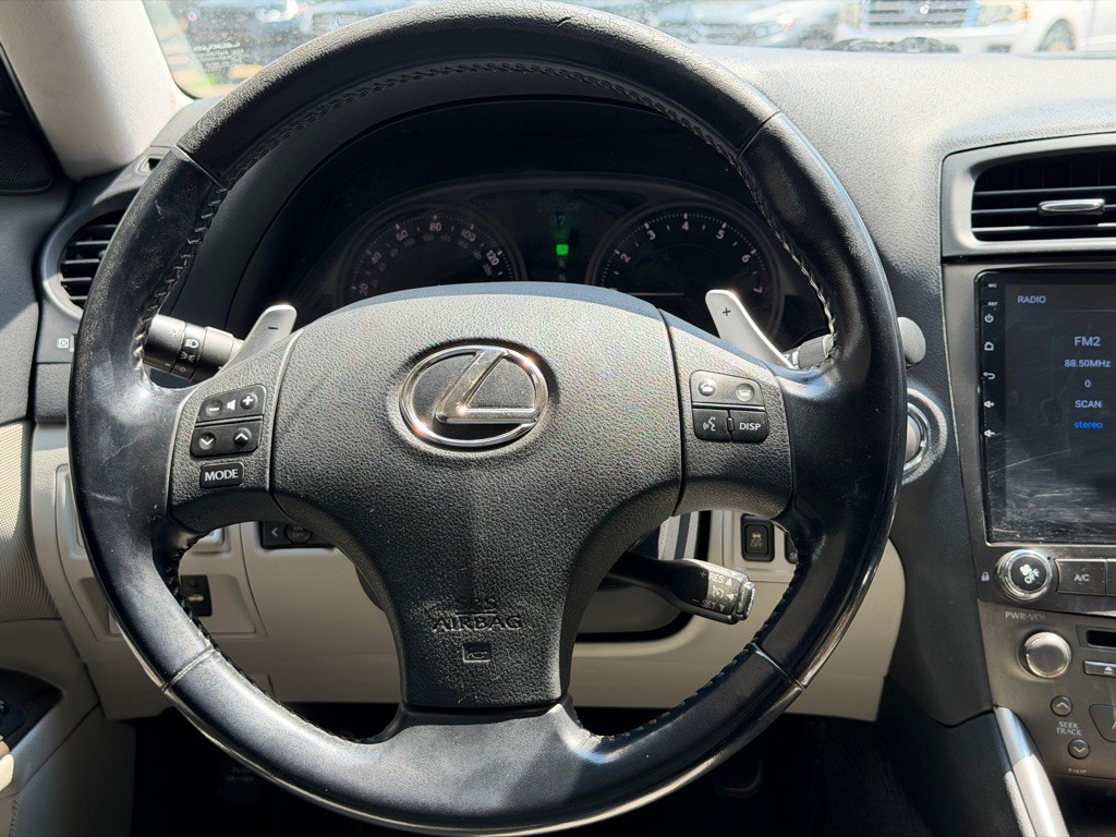 2010 Lexus IS Image 15
