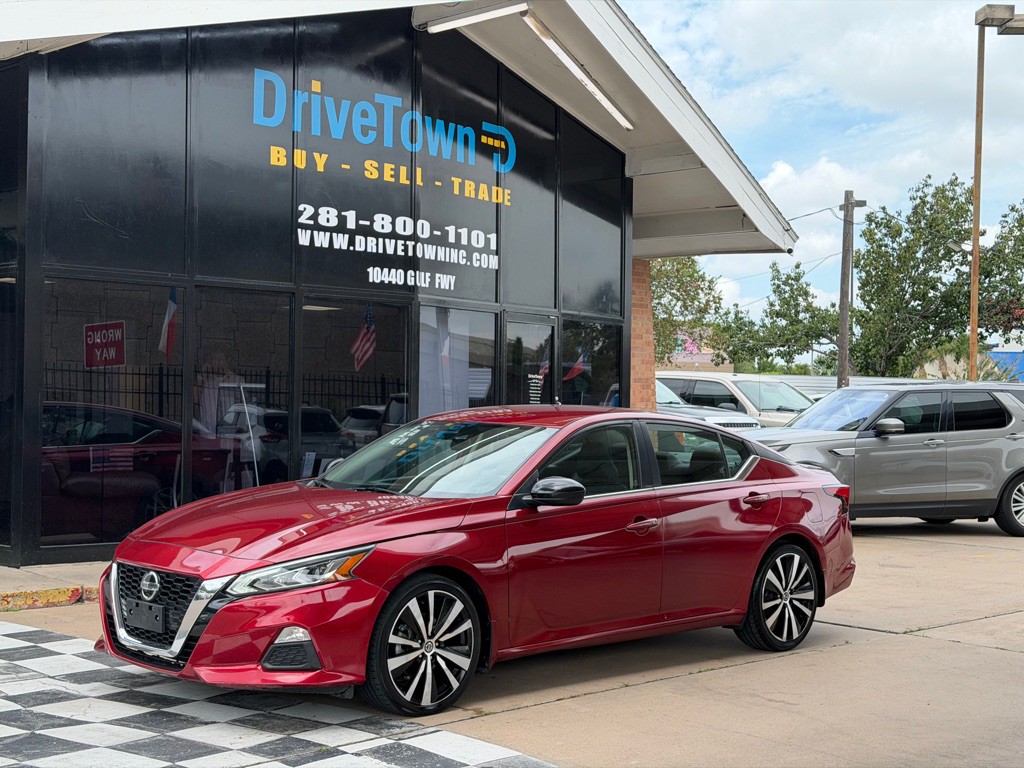 2022 Nissan Altima Image 1