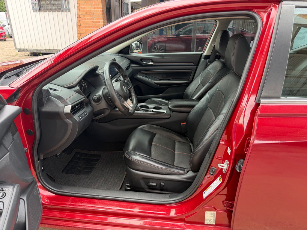 2022 Nissan Altima Image 7