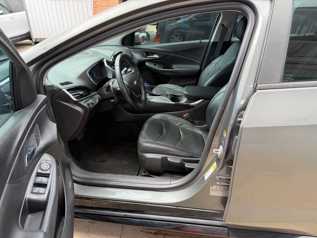 2017 Chevrolet Volt Image 7