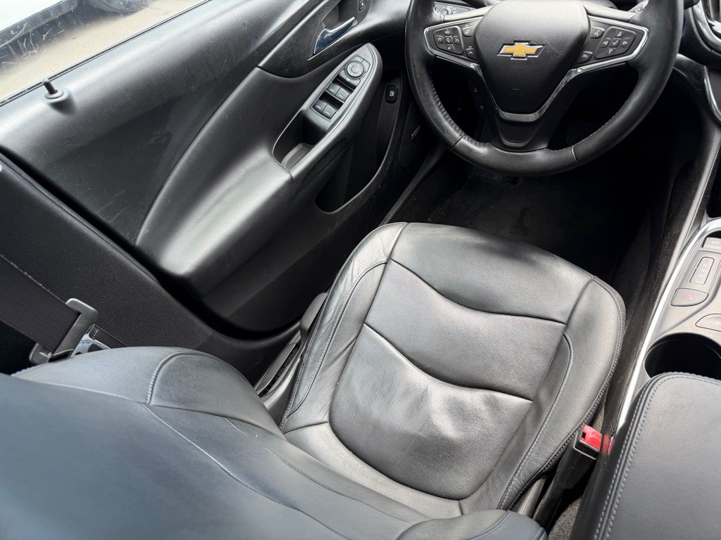 2017 Chevrolet Volt Image 16