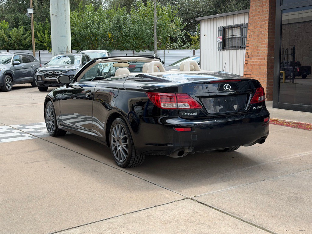 2010 Lexus IS Image 3