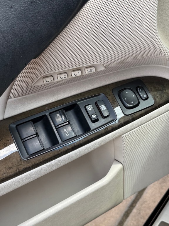 2010 Lexus IS Image 10