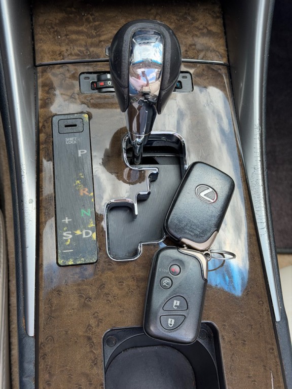 2010 Lexus IS Image 14