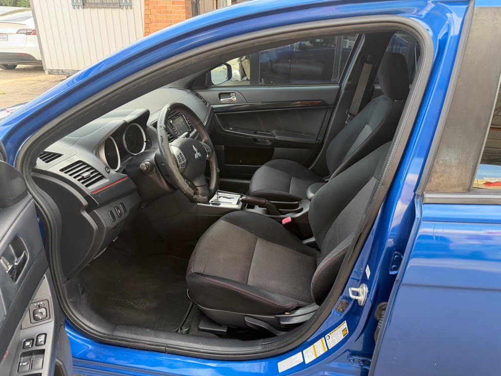 2017 Mitsubishi Lancer Image 7