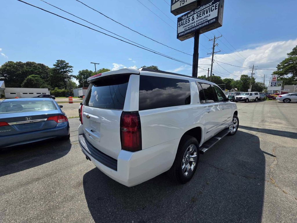 2018 Chevrolet Suburban Image 4