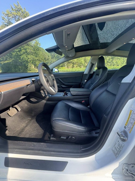 2021 Tesla Model 3 Image 8