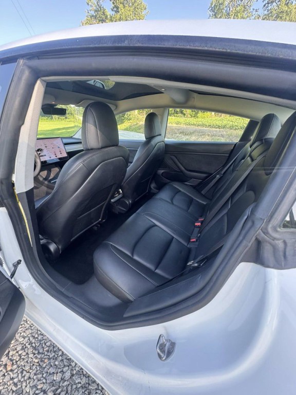 2021 Tesla Model 3 Image 9