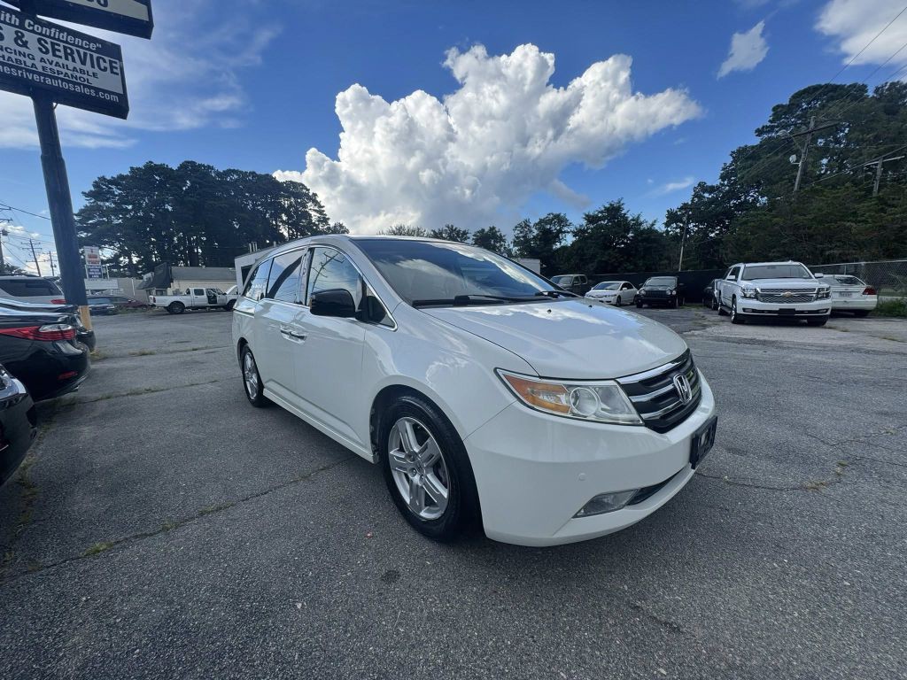 2012 Honda Odyssey Image 2