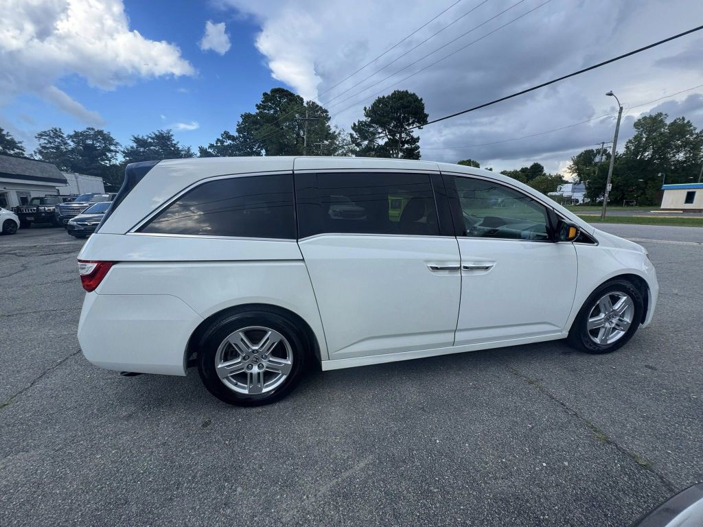 2012 Honda Odyssey Image 4