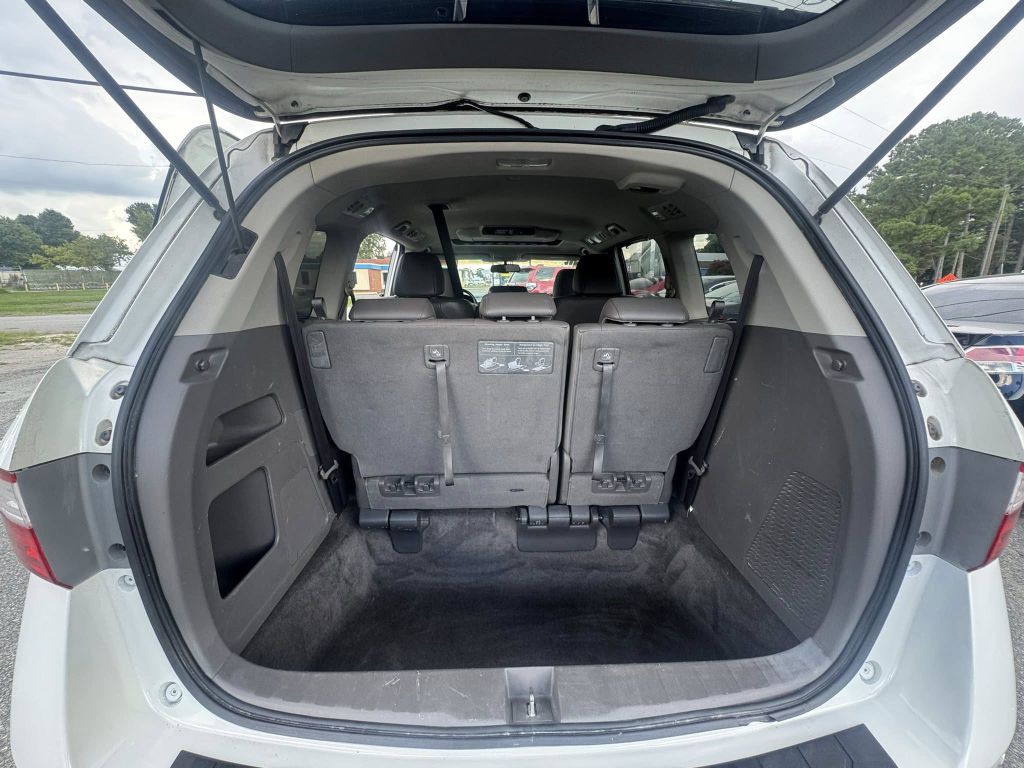 2012 Honda Odyssey Image 8