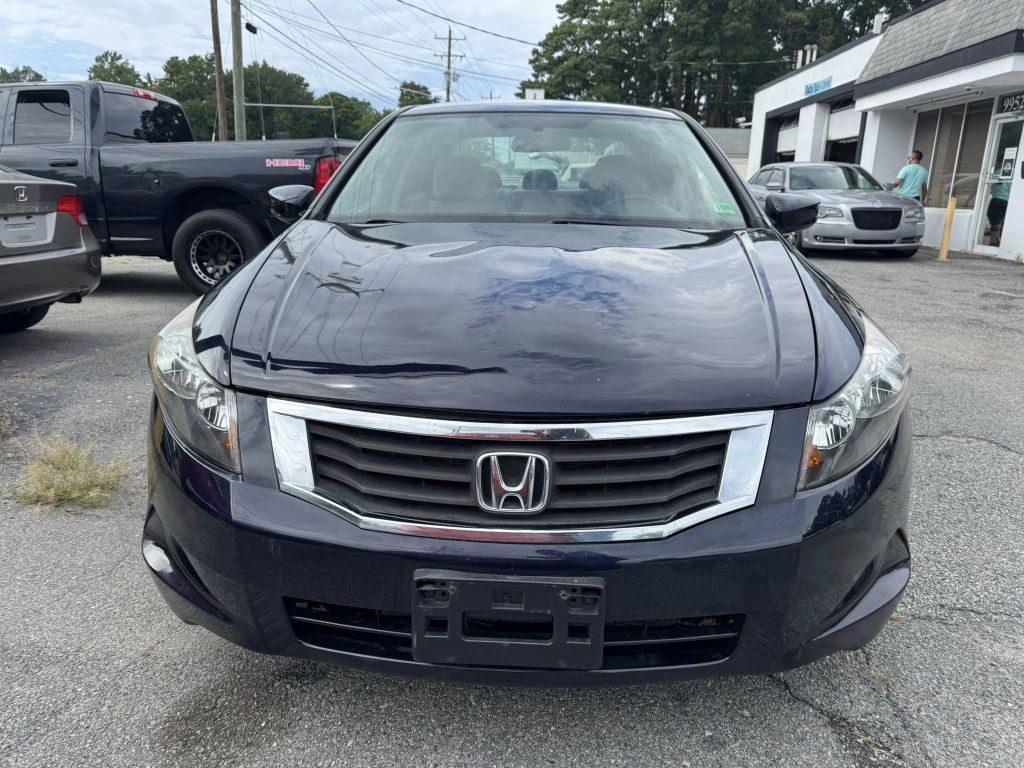 2010 Honda Accord Image 2