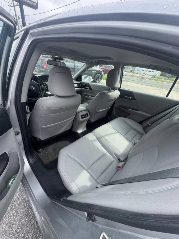 2015 Honda Accord Image 9