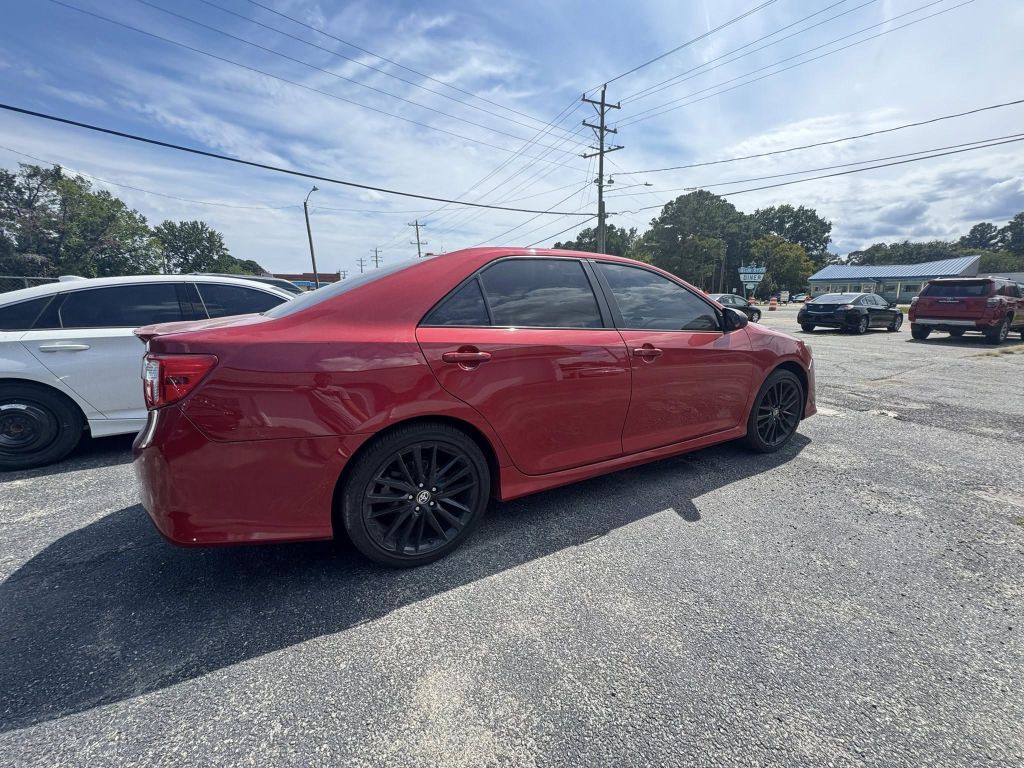 2012 Toyota Camry Image 2